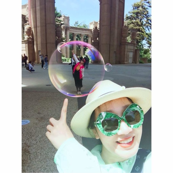 Tory Burch Cream Hat with Green and Black Band - Picture 6 of 6